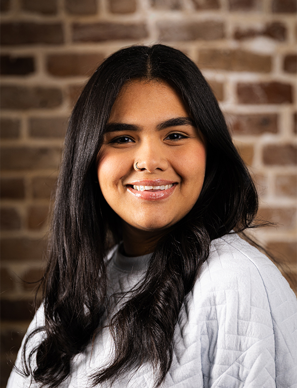 Ana-Feitosa,-Legal-Assistant